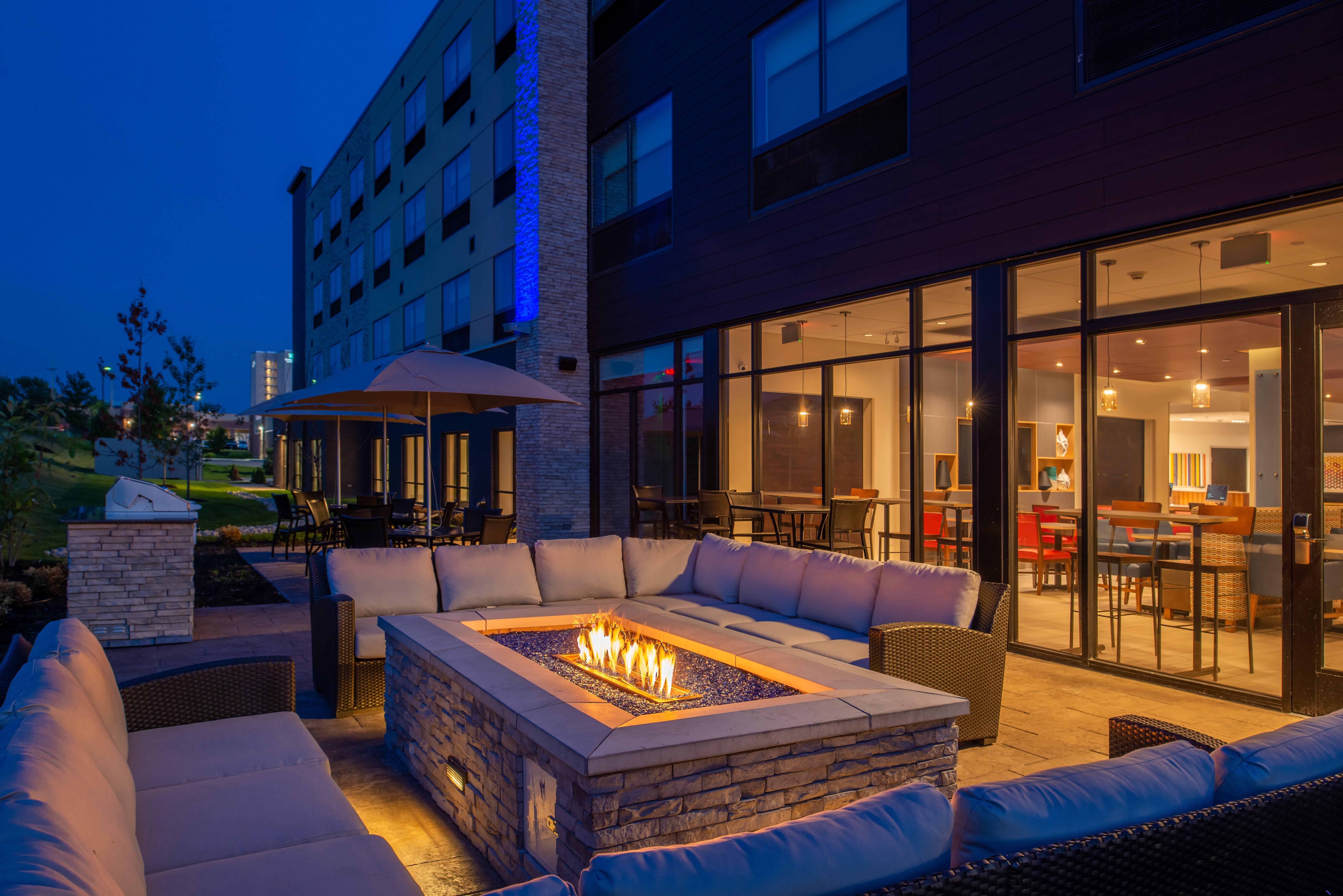 Holiday Inn Express & Suites - Olathe West By Ihg Zewnętrze zdjęcie